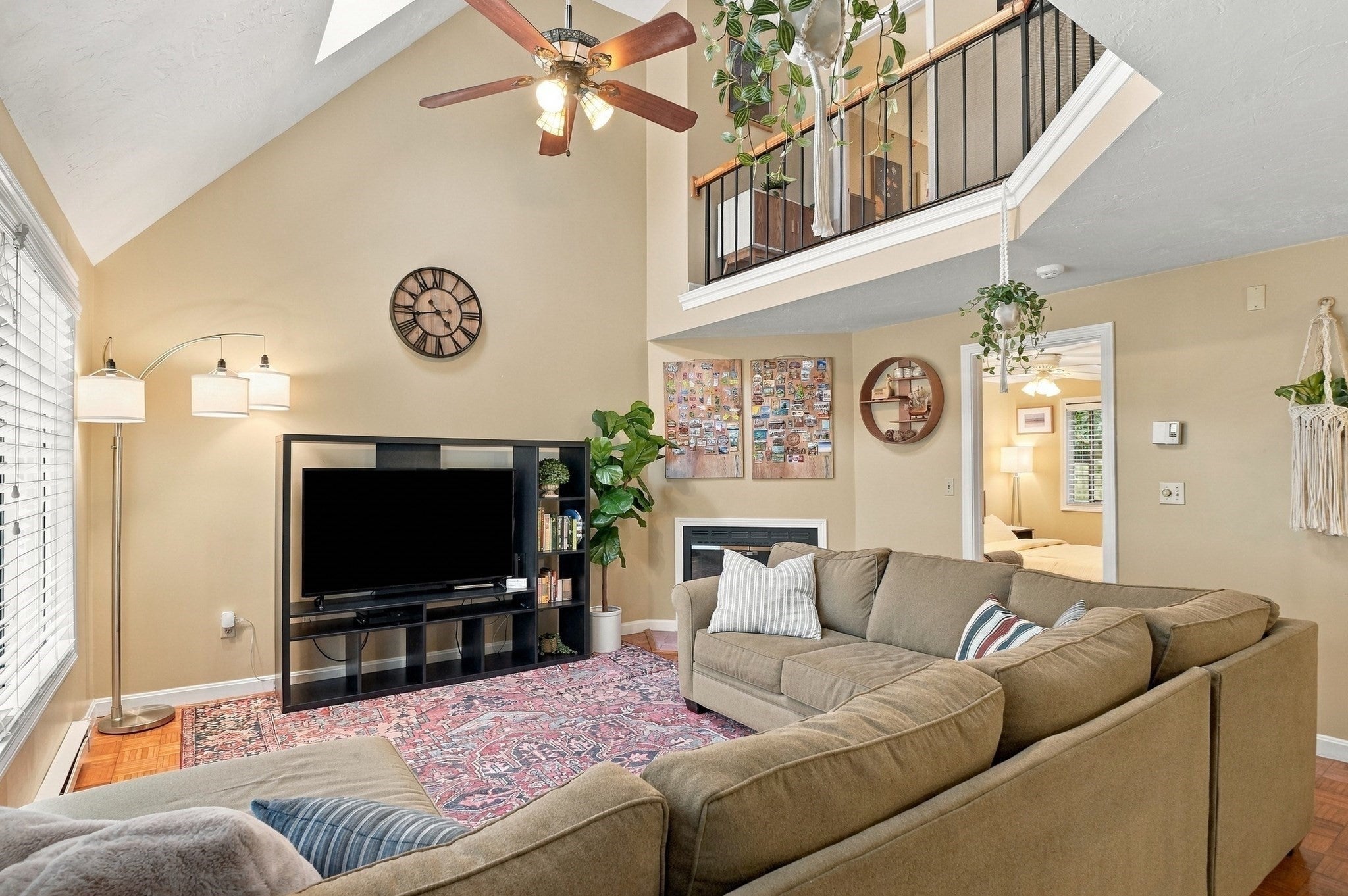 11 Jonathan Circle, Worcester, MA, 11 Jonathan Circle, Worcester, MA Photo #3