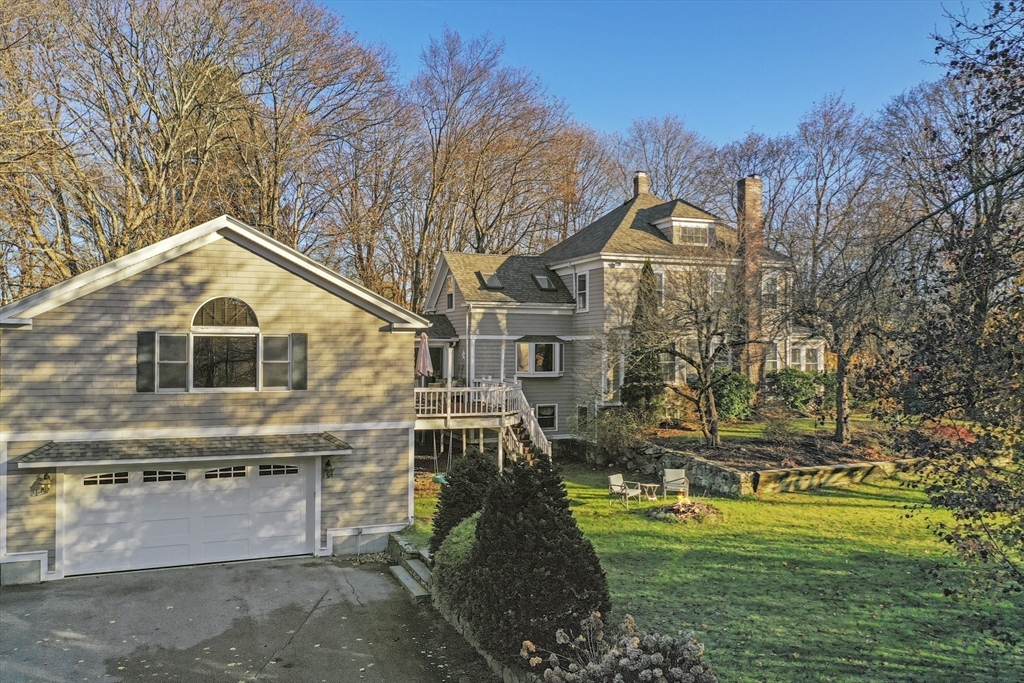 209 Curve Street
