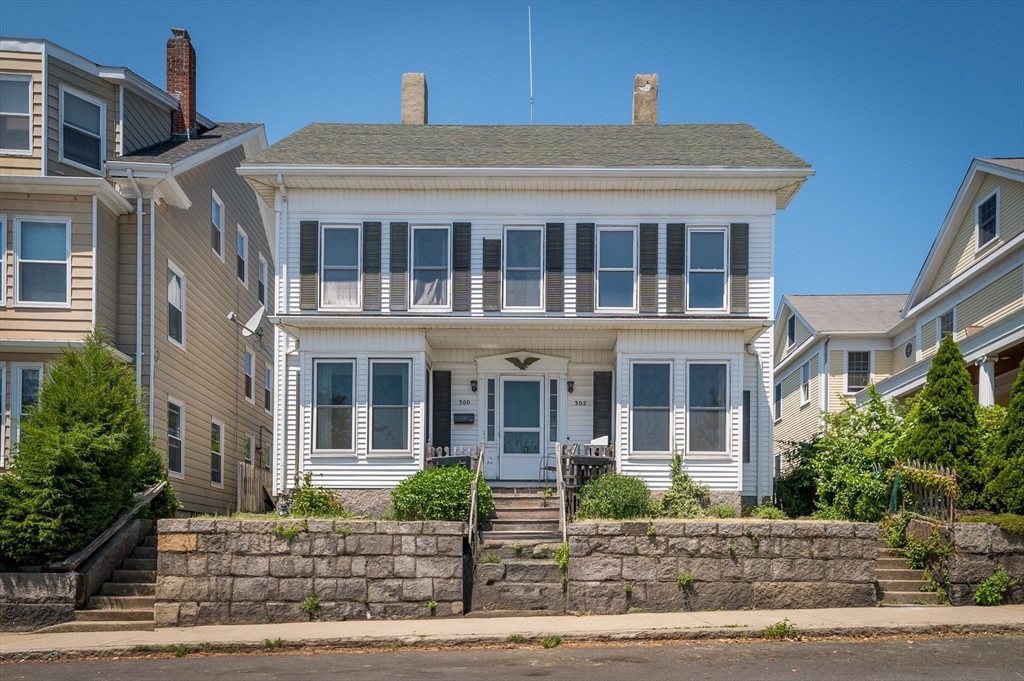 300-302 Main St