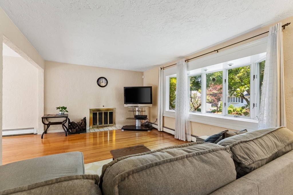 72 Hathaway Cir