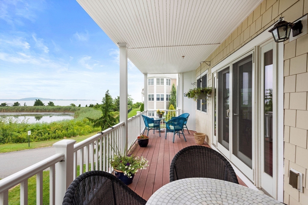 905 Schooner Way 905
