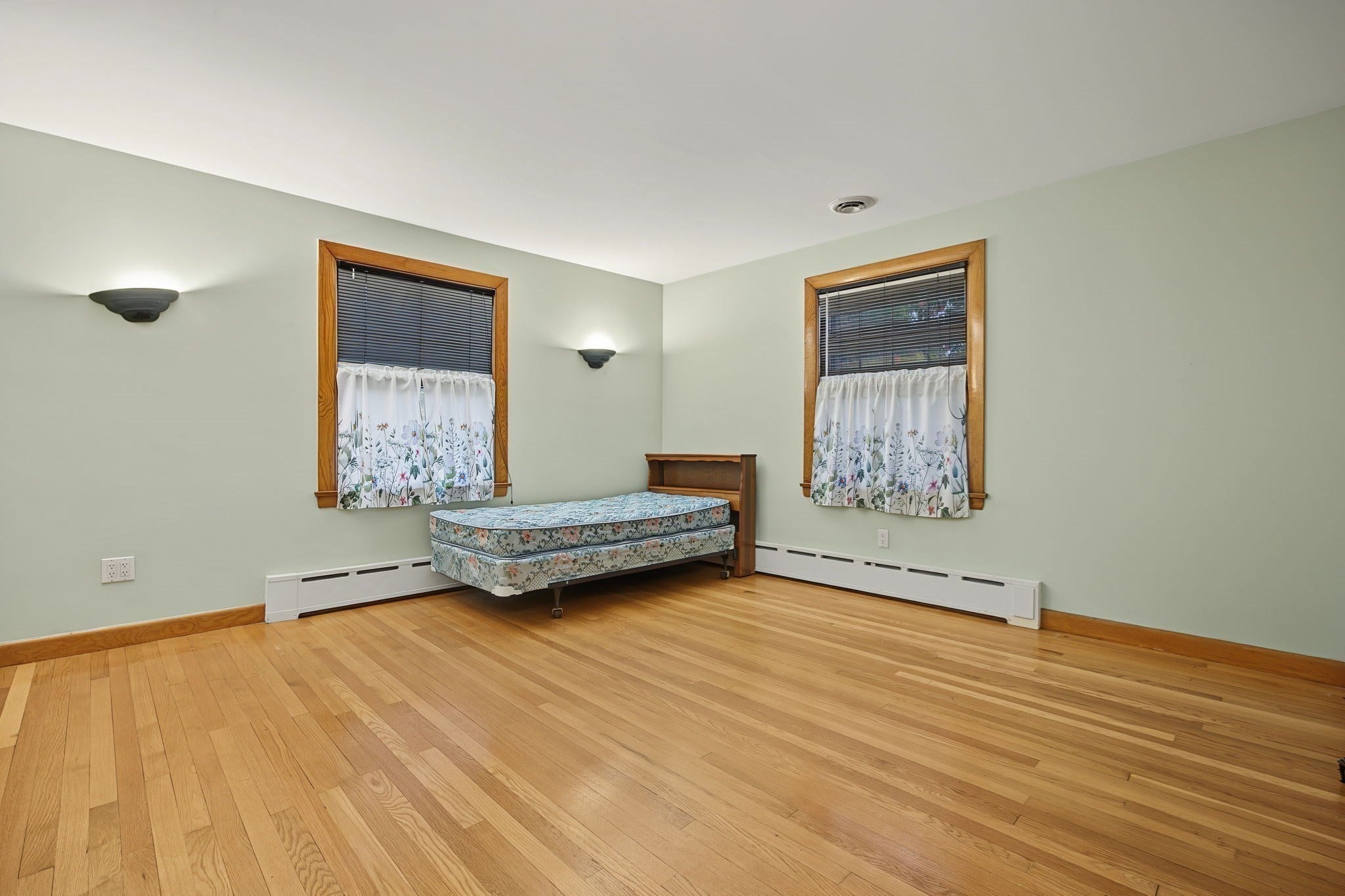1066 Main St, Haverhill, MA, 1066 Main St, Haverhill, MA Photo #26