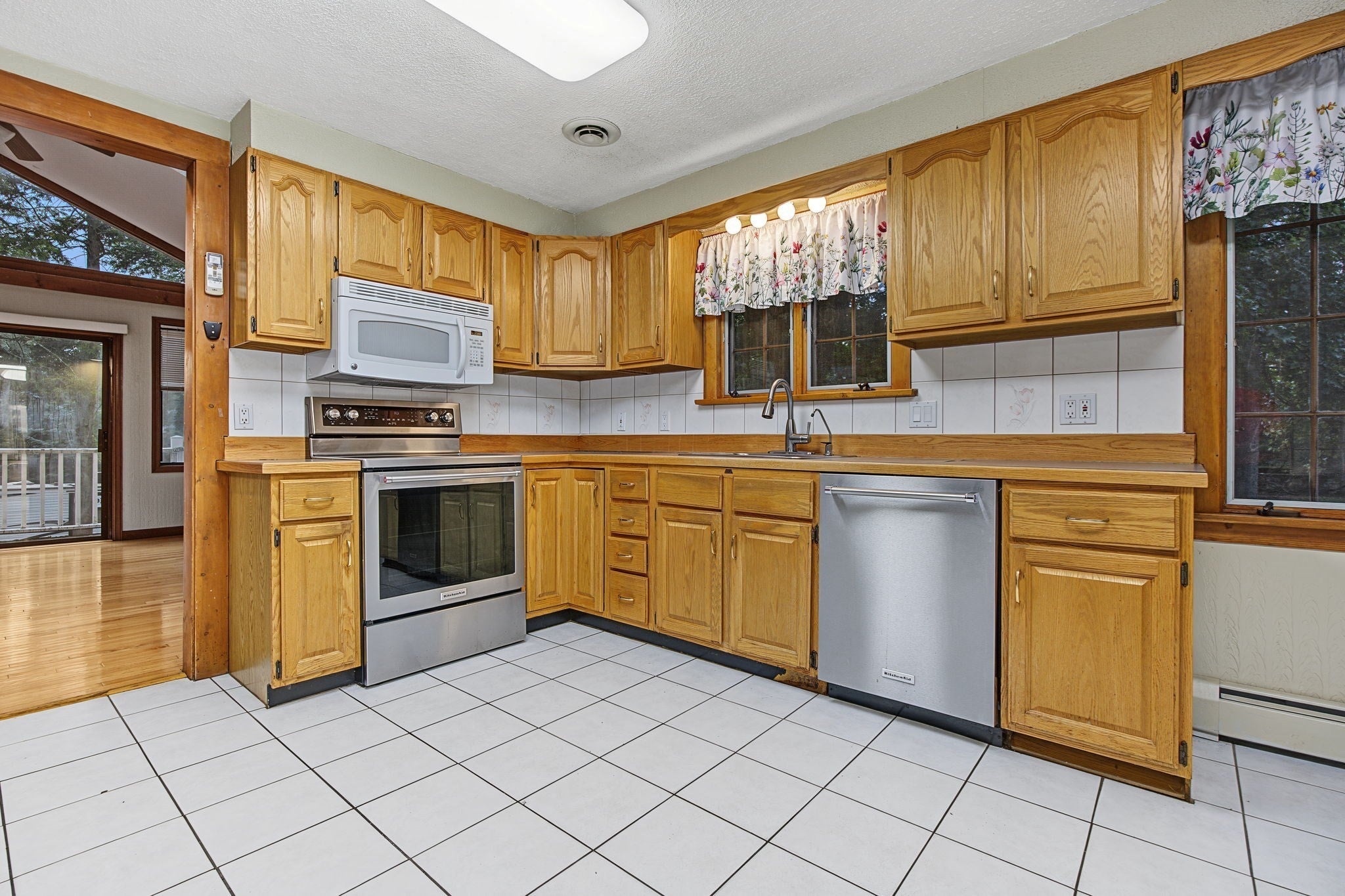 1066 Main St, Haverhill, MA, 1066 Main St, Haverhill, MA Photo #13