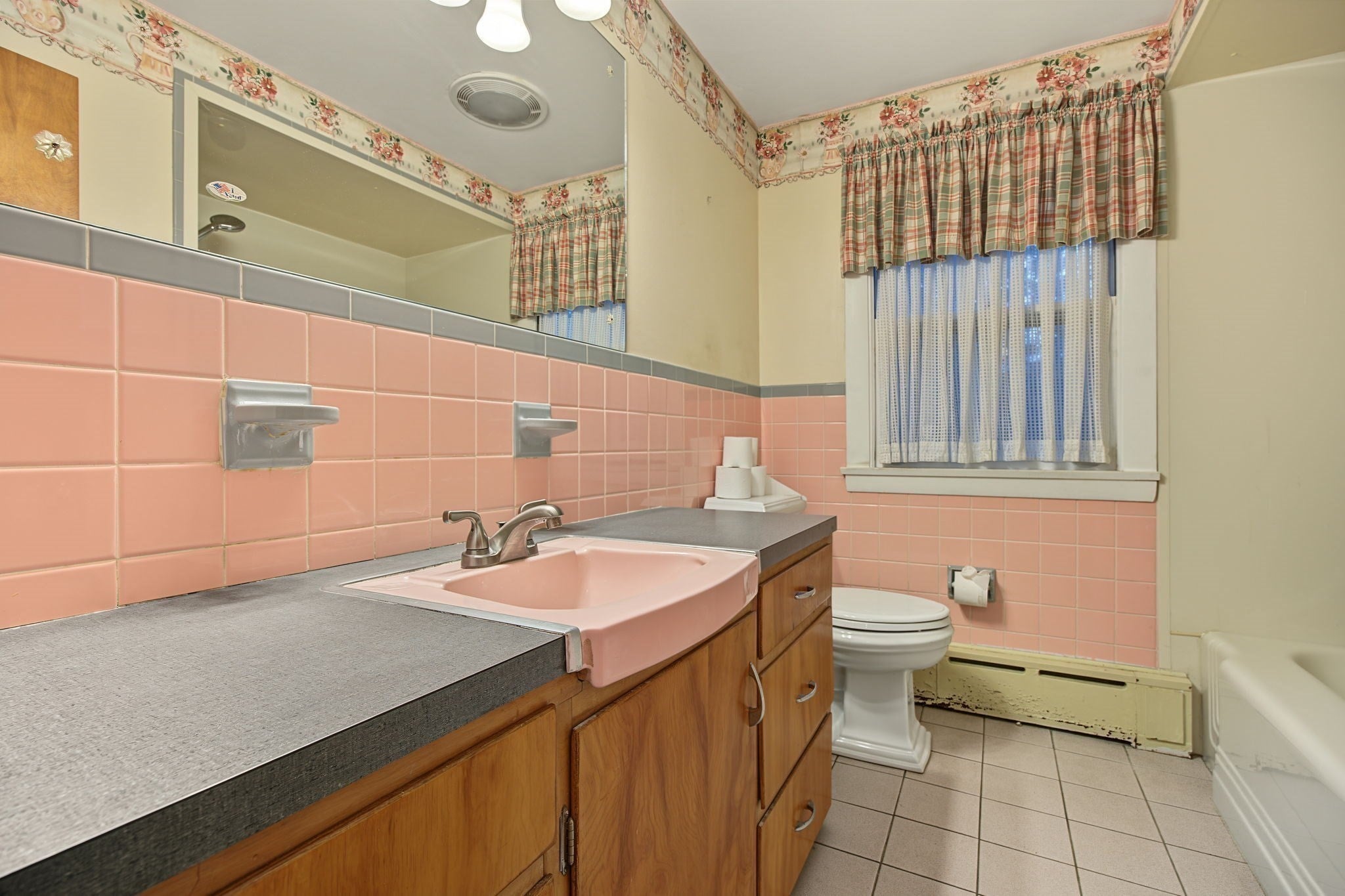 1066 Main St, Haverhill, MA, 1066 Main St, Haverhill, MA Photo #24