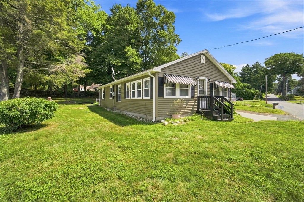 83 Union Rd, Wales, MA Photo #2