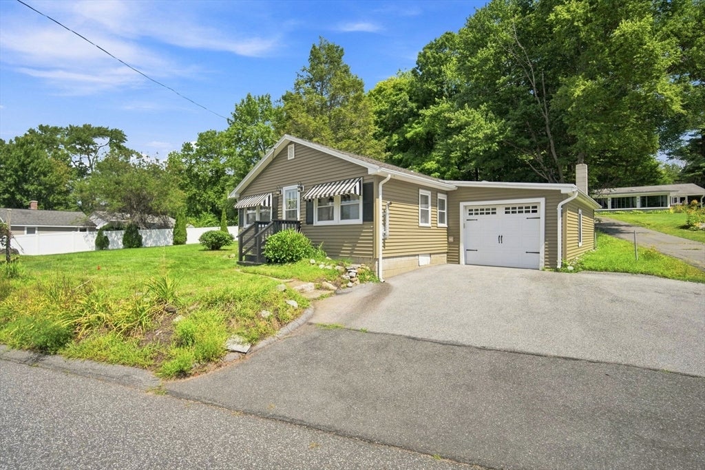 83 Union Rd, Wales, MA Photo #31