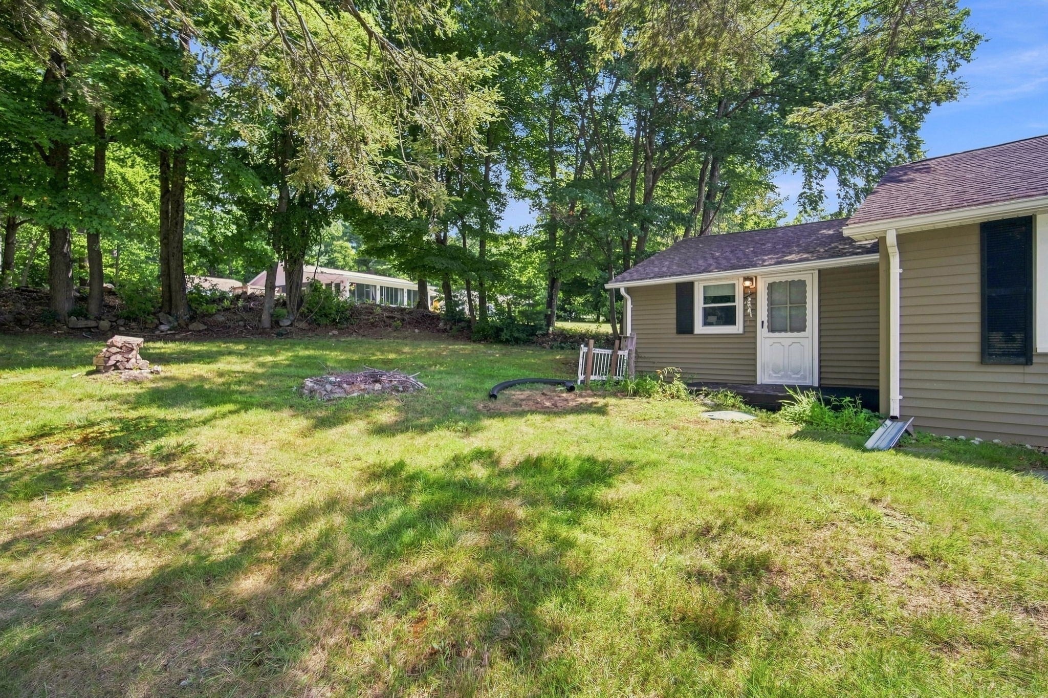 83 Union Rd, Wales, MA Photo #28
