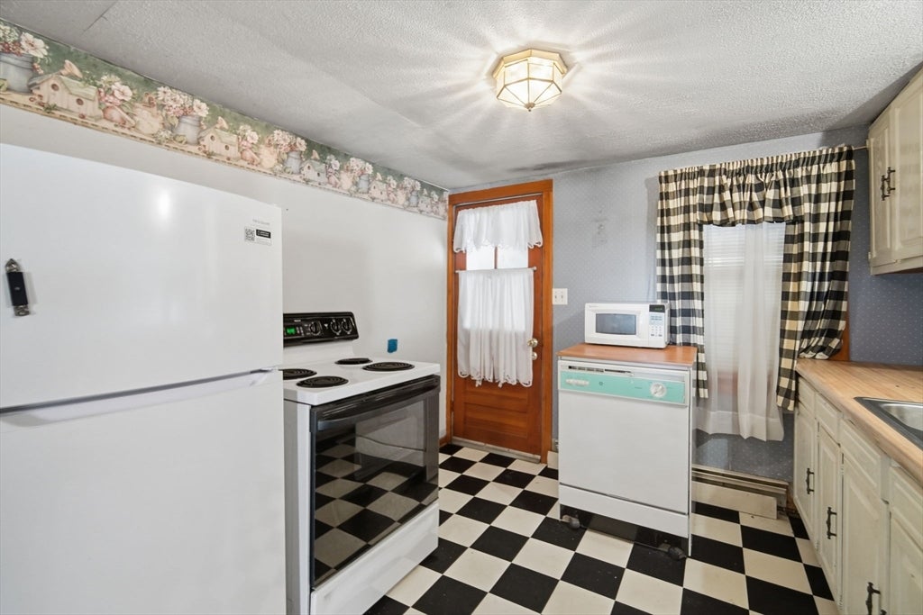 83 Union Rd, Wales, MA Photo #20