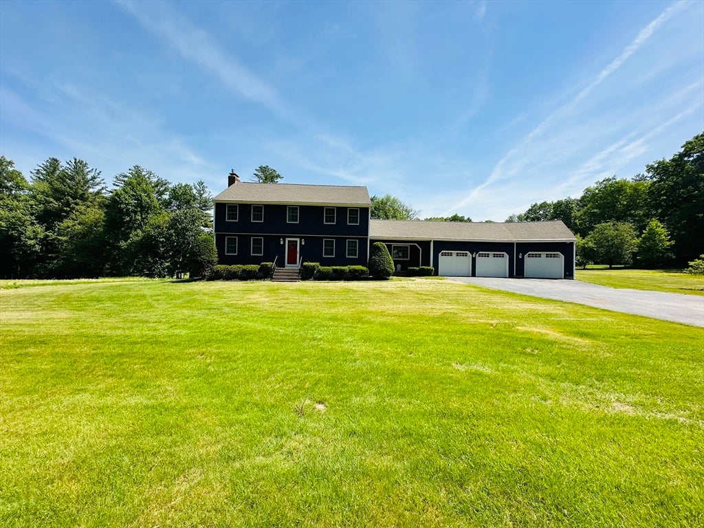 11 Lawndale Rd