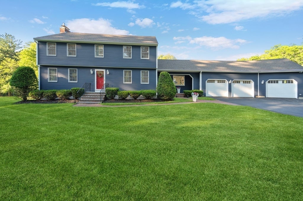11 Lawndale Rd