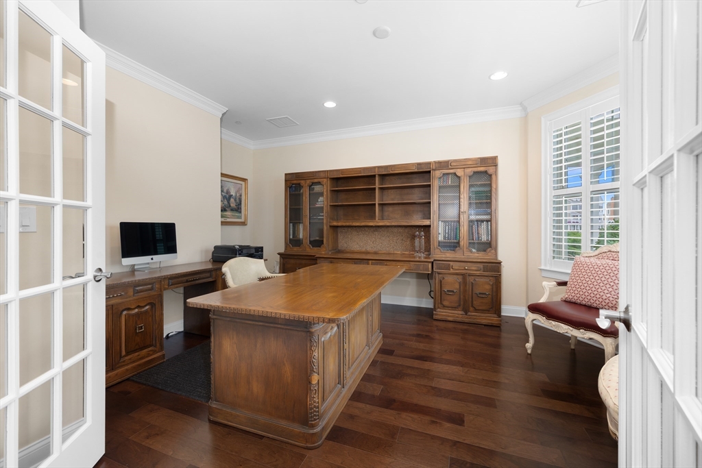 125 Halsted Dr 125