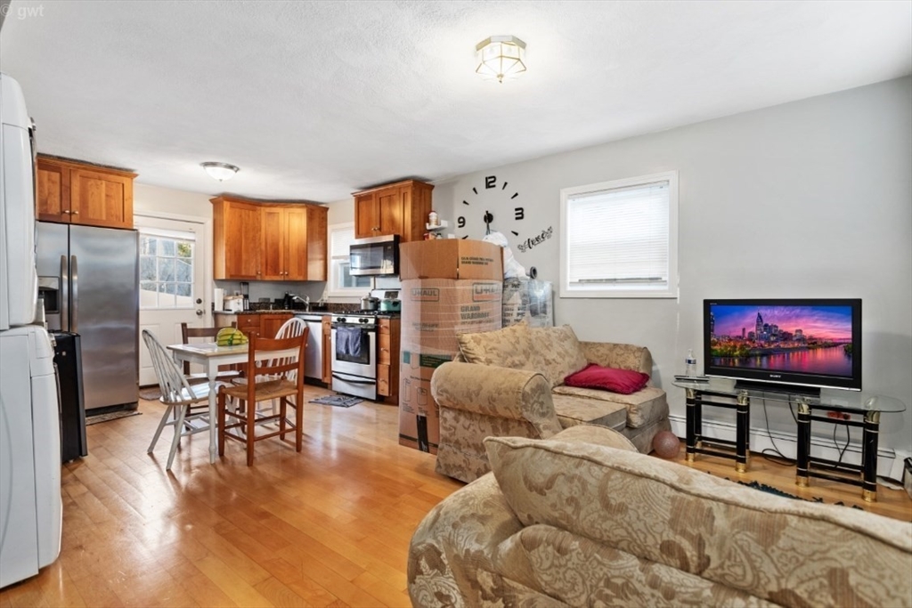 148 Pearl St