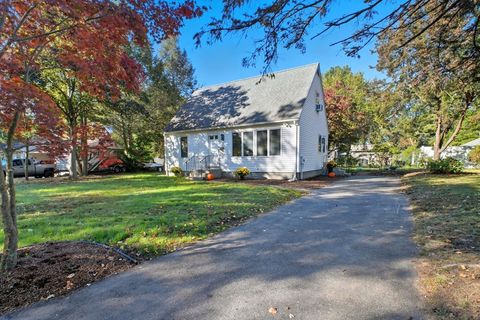 28 Collingwood Rd Springfield MA 01119