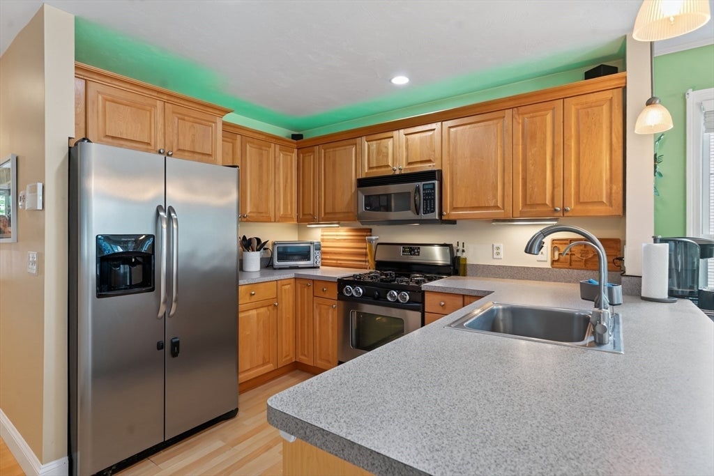 7 Sycamore Dr #7, Middleboro, MA Photo #9