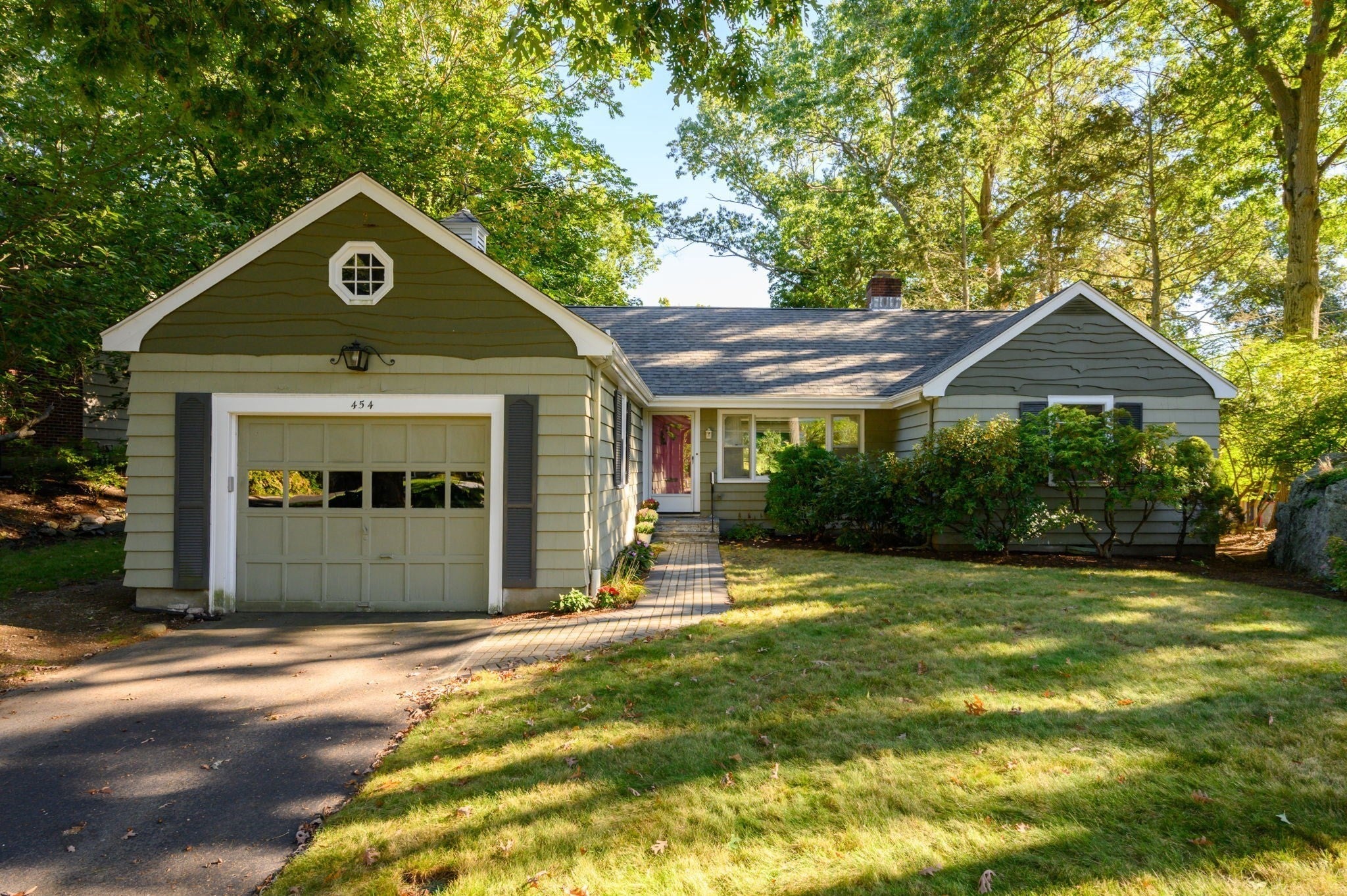 Photo of 454 Eliot St, Milton, MA