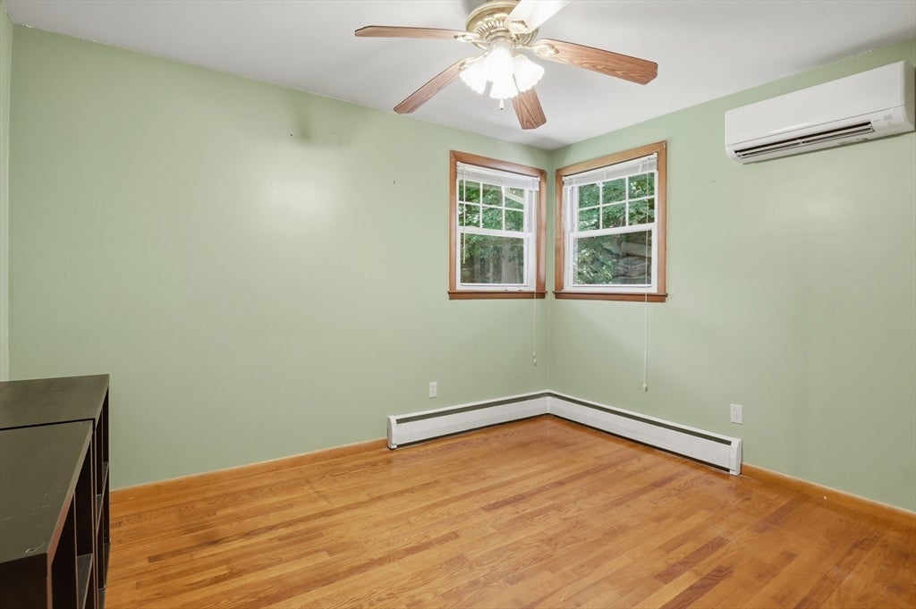 54 Manhattan Road, Worcester, MA Photo #14