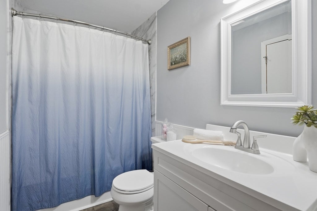 54 Manhattan Road, Worcester, MA Photo #22
