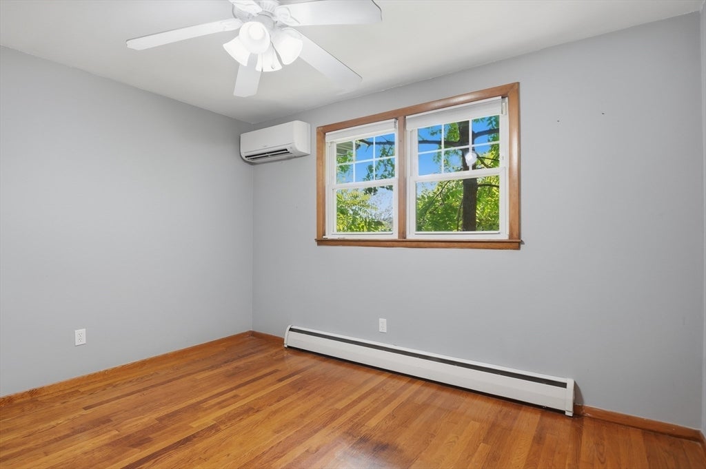 54 Manhattan Road, Worcester, MA Photo #17