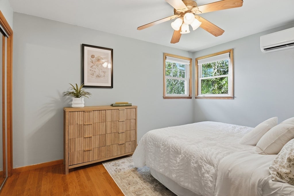 54 Manhattan Road, Worcester, MA Photo #11