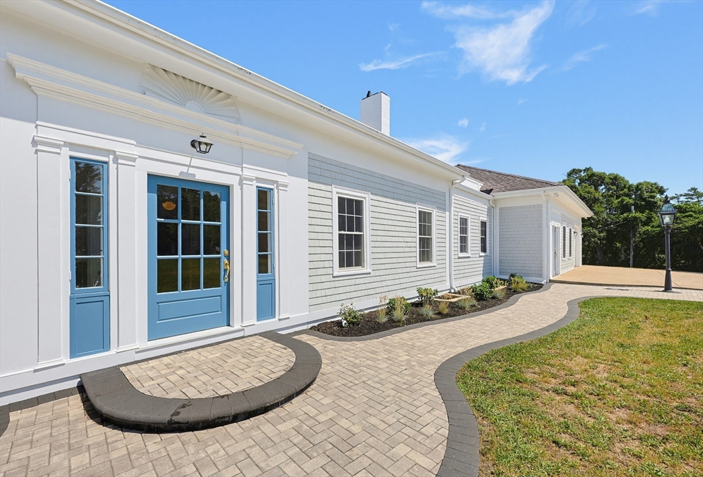 54 Arlington Dr