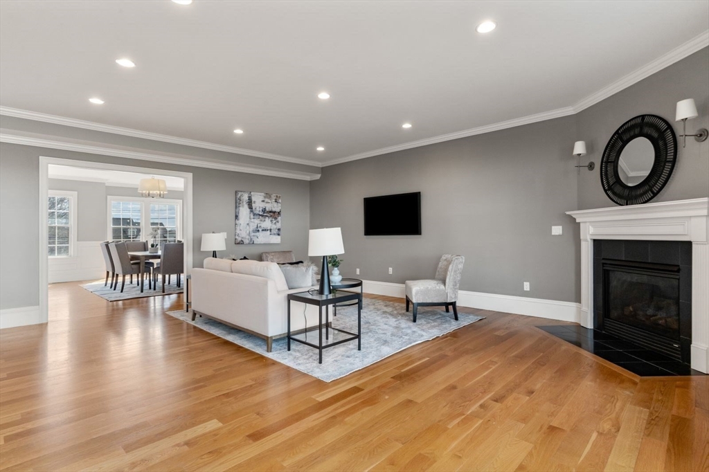 241 Elliot St 1