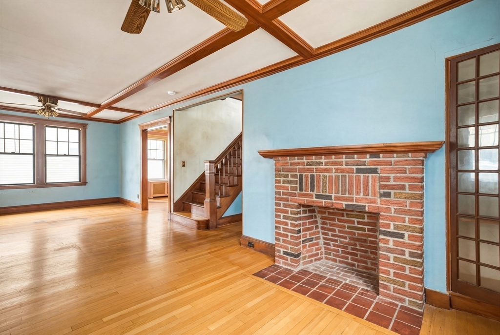 17 Harriet Ave