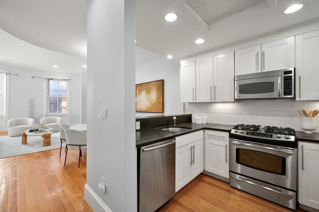 195 Beacon Street 2