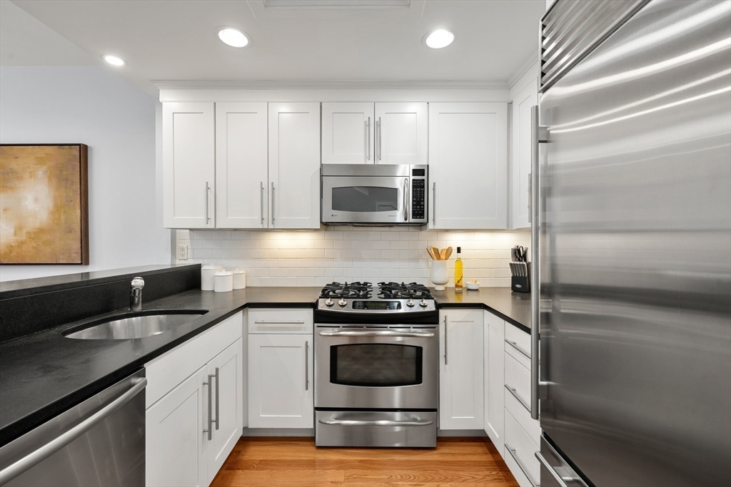 195 Beacon Street 2