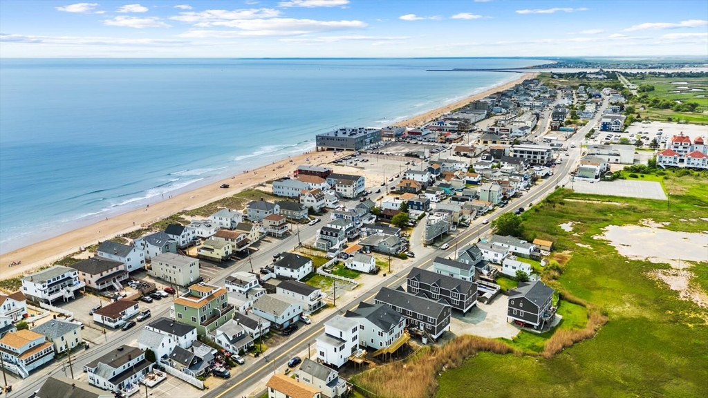 77 N End Blvd 2