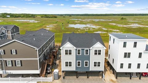 77 N End Blvd 2 Salisbury MA 01952