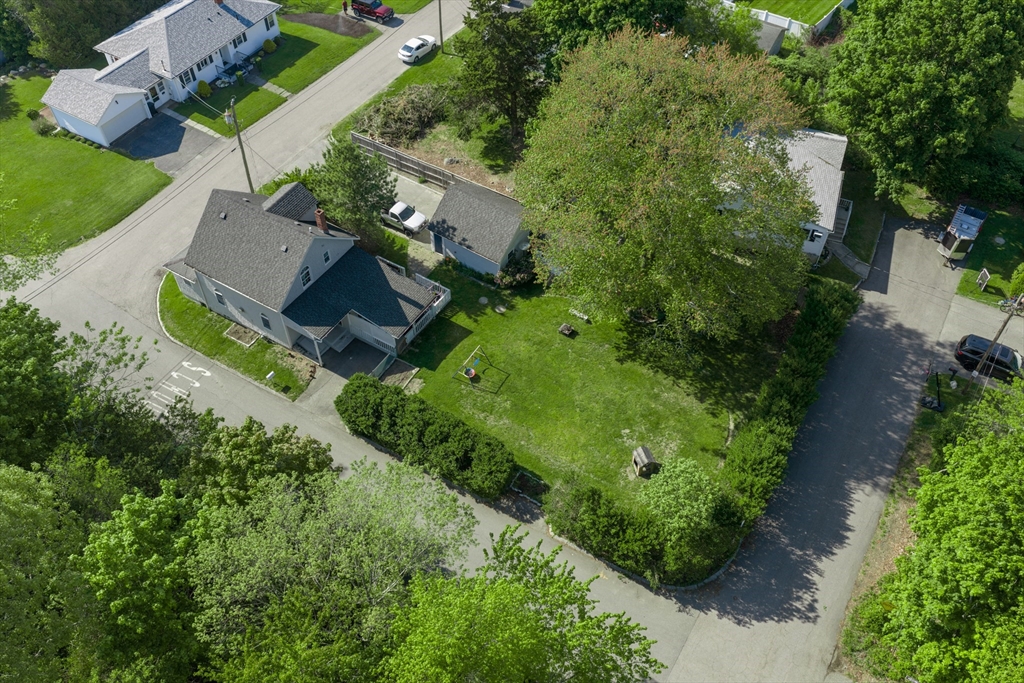 32 Mohill Ave