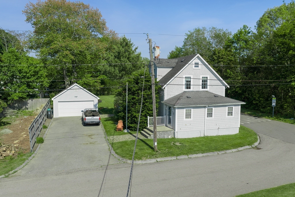 32 Mohill Ave