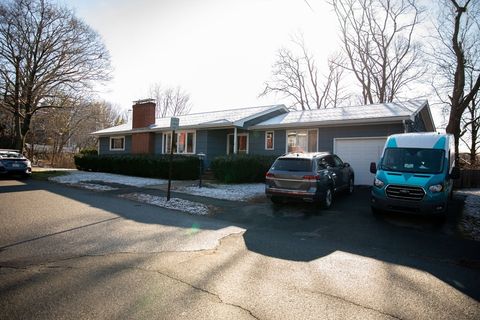 11 Edgehill Rd Swampscott MA 01907