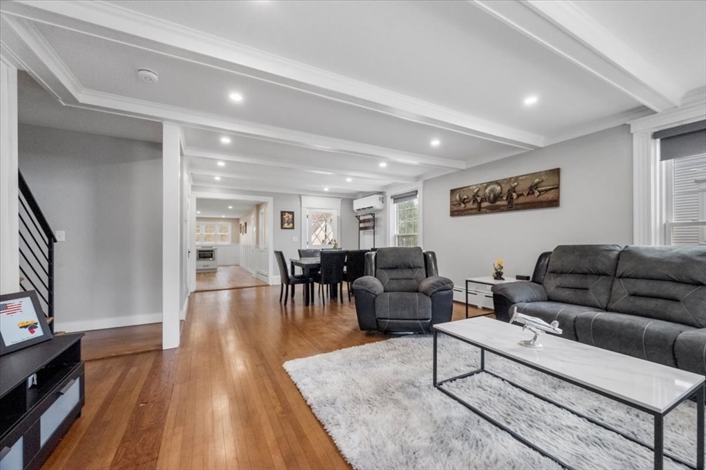 12 Salem St 2