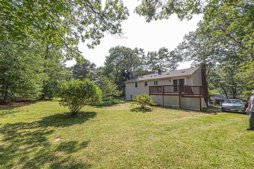 24 Lantern Ln