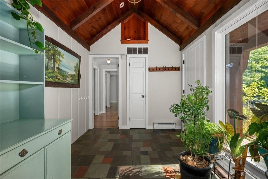 39 Westview Ter