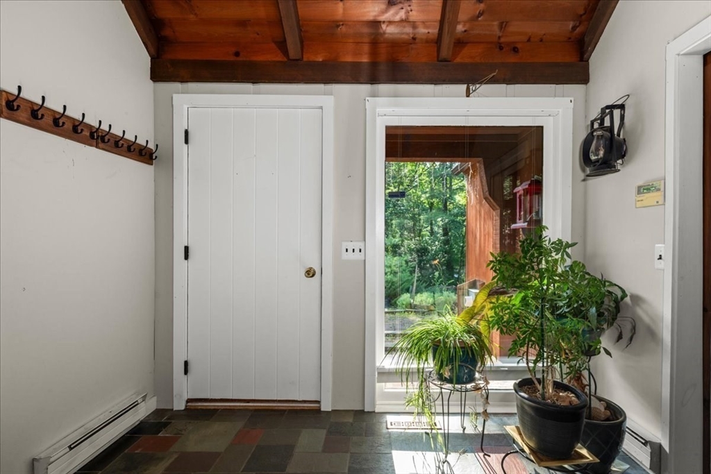 39 Westview Ter