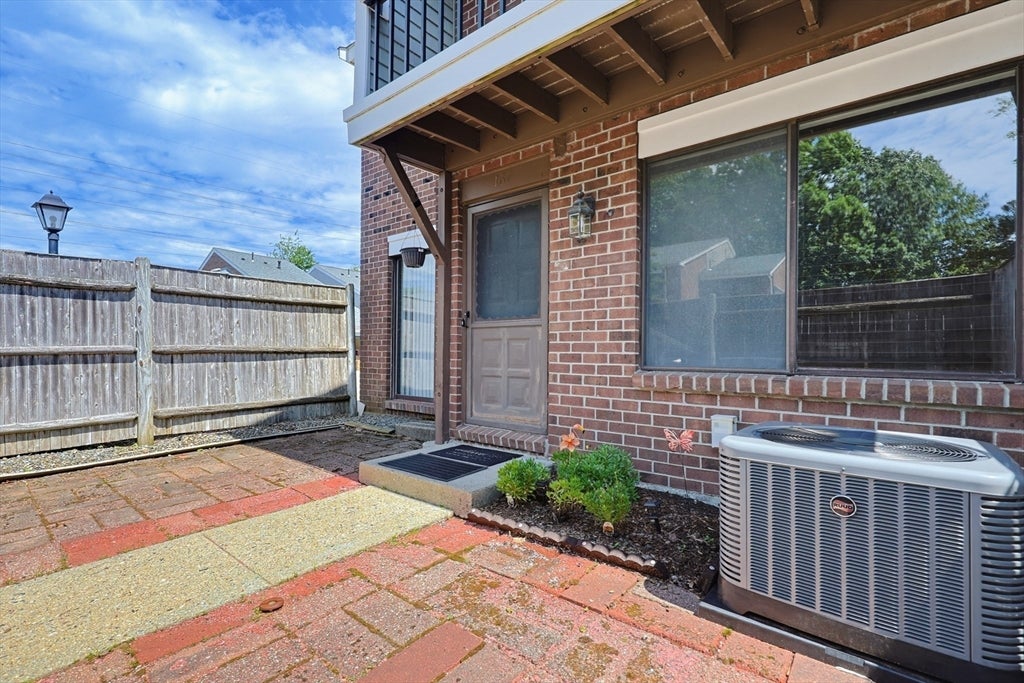 167 Greenbrook Dr #167, Stoughton, MA, 167 Greenbrook Dr #167, Stoughton, MA Photo #3