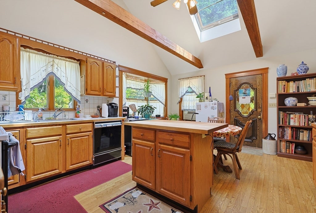 35 Wilson St, Norwood, MA Photo #7