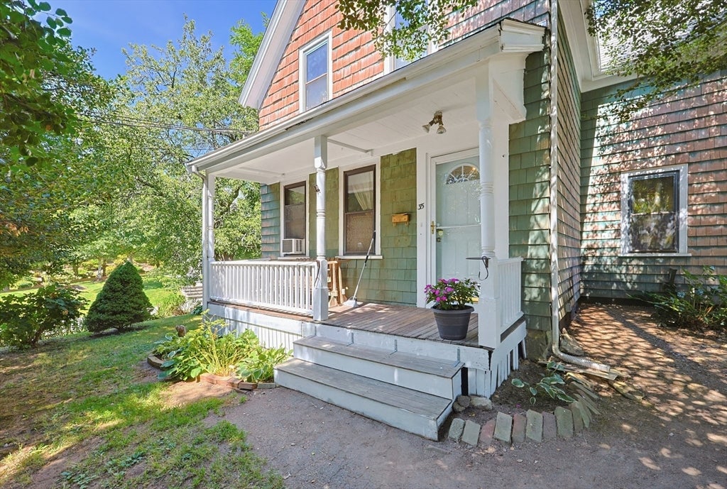 35 Wilson St, Norwood, MA Photo #1