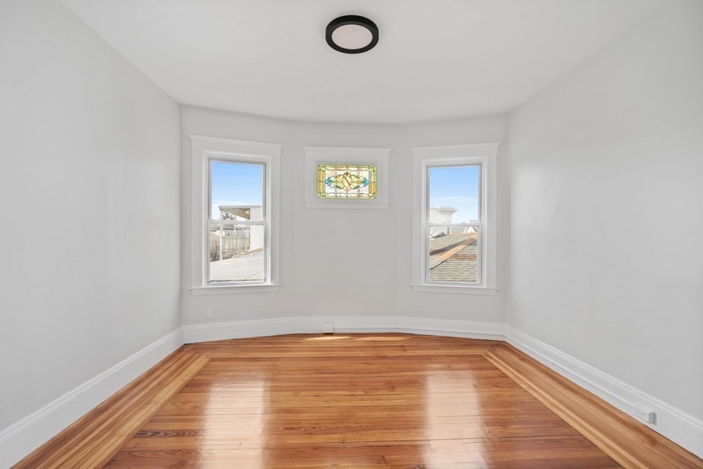 33 Harbor View Street 1