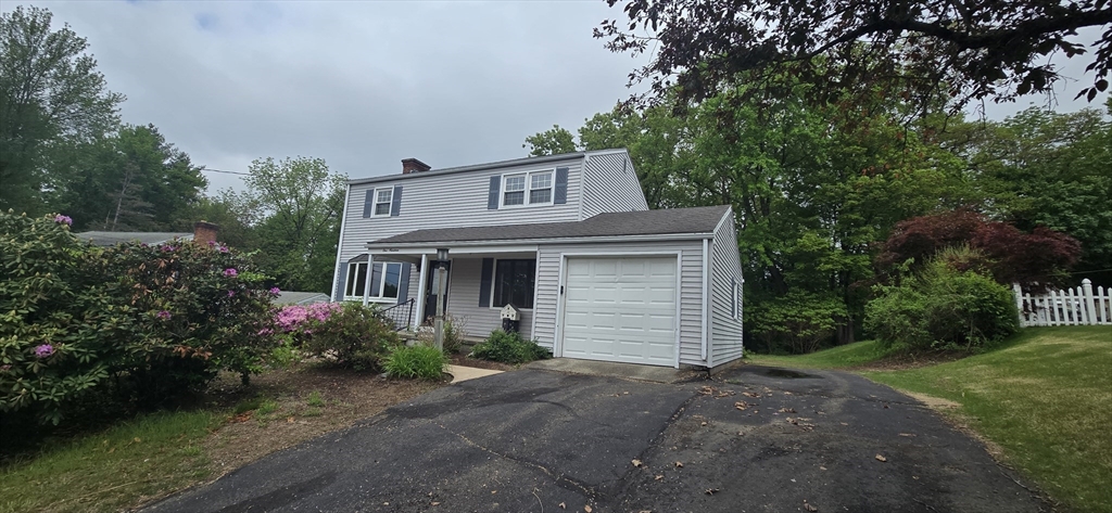 119 Longwood Dr