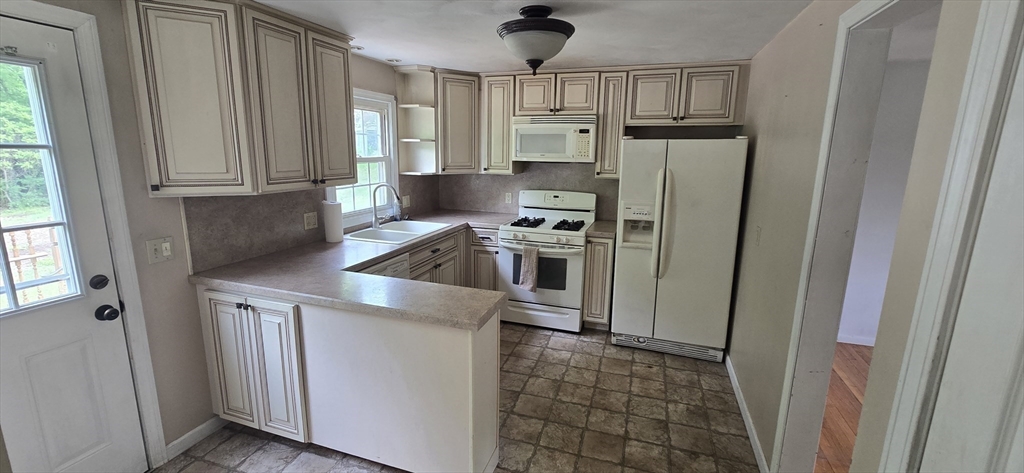 119 Longwood Dr