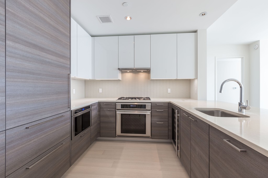 1 Franklin St 2310
