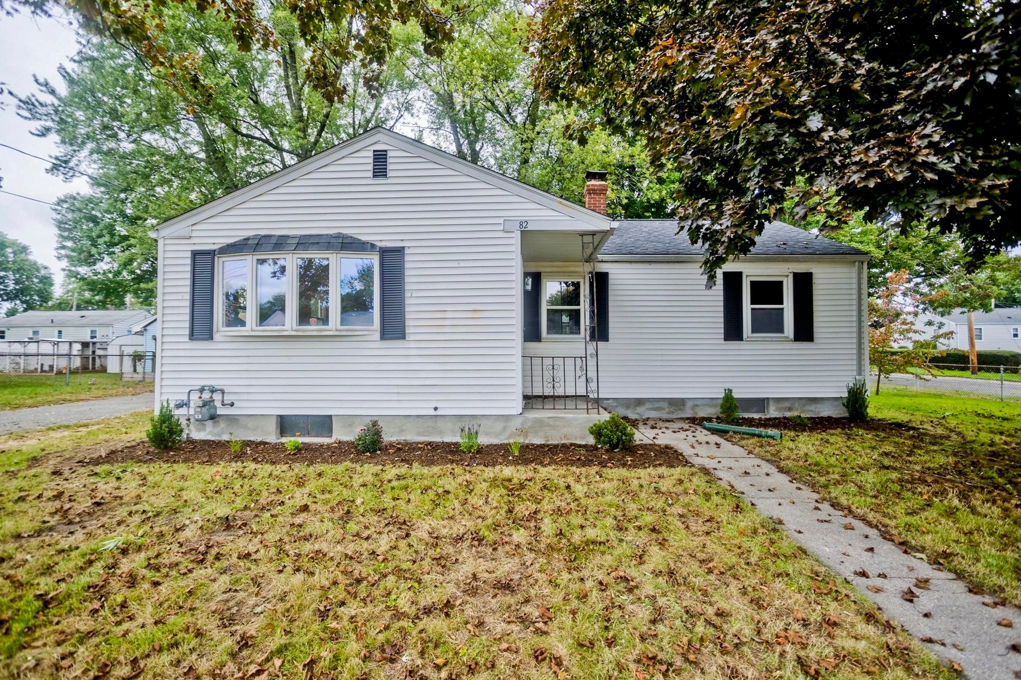 Photo of 82 Gill St, Chicopee, MA