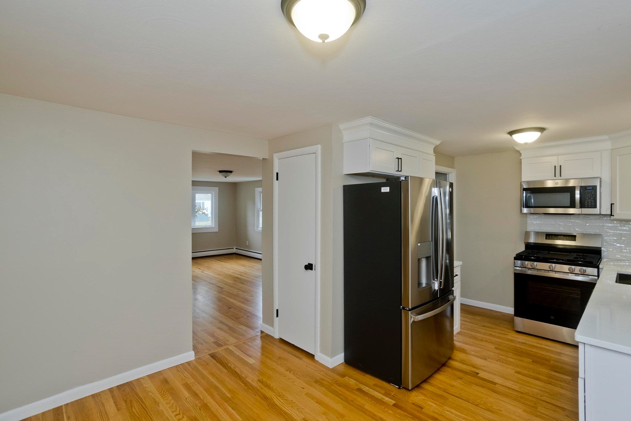 82 Gill St, Chicopee, MA, 82 Gill St, Chicopee, MA Photo #4