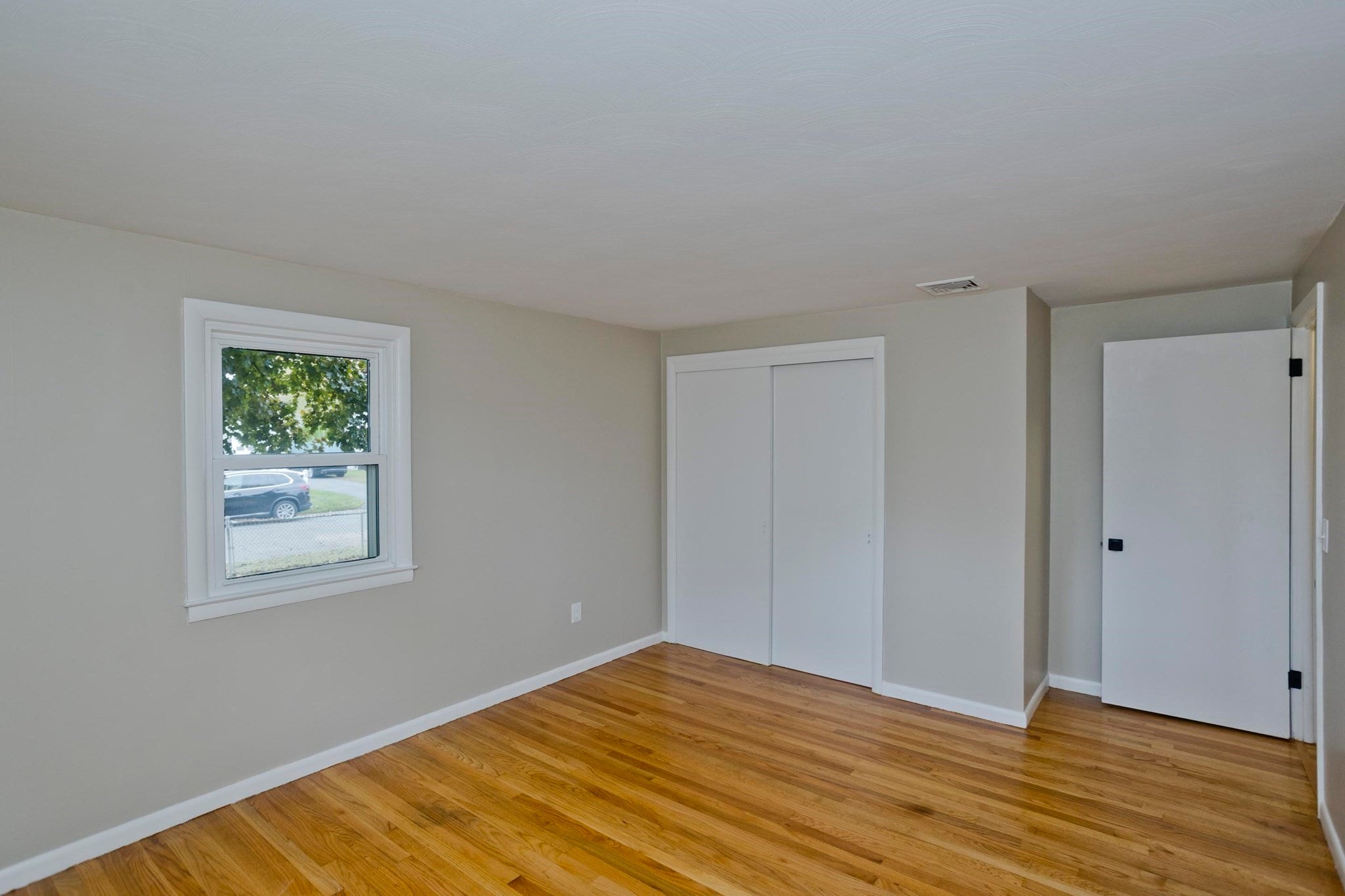 82 Gill St, Chicopee, MA, 82 Gill St, Chicopee, MA Photo #16