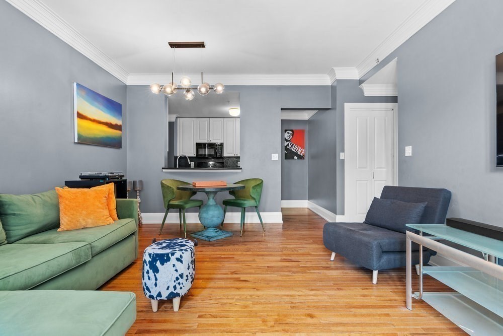 519 Harrison Avenue D212