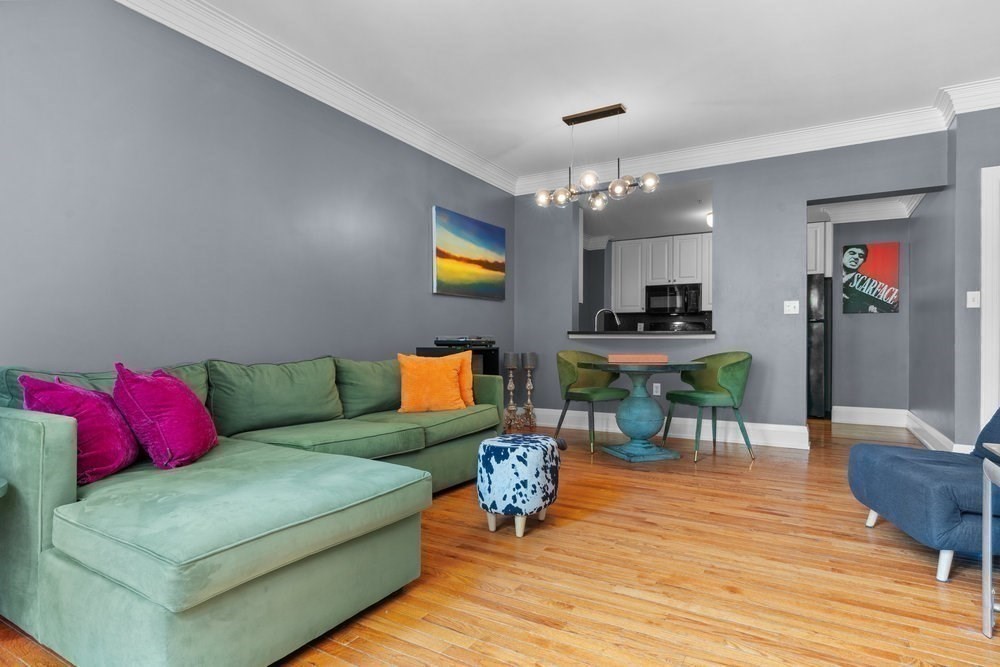 519 Harrison Avenue D212