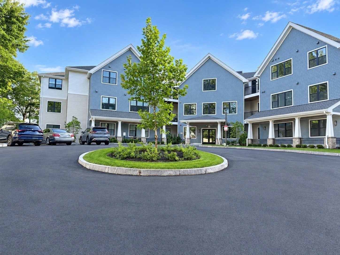 16 Stearns Rd #304, Wellesley, MA, 16 Stearns Rd #304, Wellesley, MA Photo #2